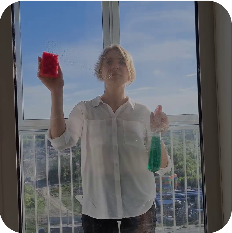 Home (new) A smart glass conference room in a Dubai office, with the switchable glass turned 'OFF' to its opaque state for a private meeting.